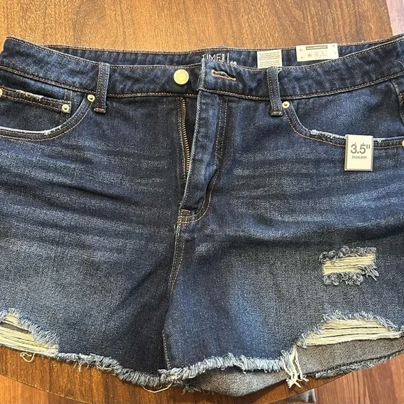 Time and Tru Dark Blue Denim Frayed Hem Jean Shorts - Picture 2 of 2